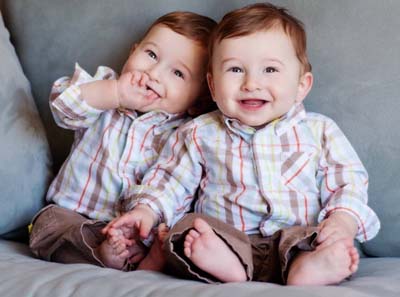 2-babies-twins