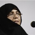مادر شهید احمدی‌روشن در همایش انتخاباتی جلیلی: ما با شهدا عهد می‌کنیم که هیچ‌گاه سازش نخواهیم کرد