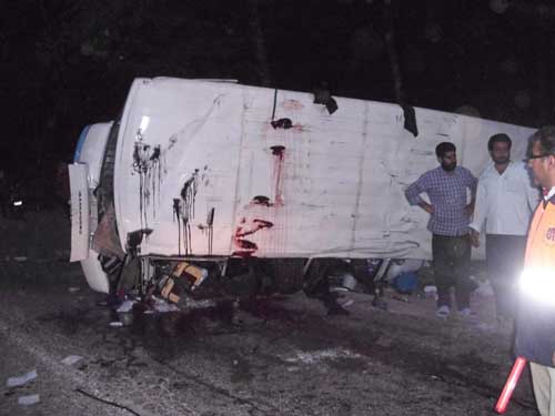 image-ecbeb97010e380eee381068e5fbc42b803764e6bb00afb78a8f30f0977cd4e8e-V