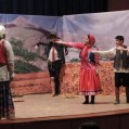 اجرای نمایش‌نامه موزیکال “افسانه کلاغ ” در نكا/ تصویر